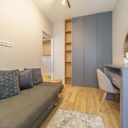 Bright And Charming- Golden Apartments- City Center&S18 Warsawa Bagian luar foto