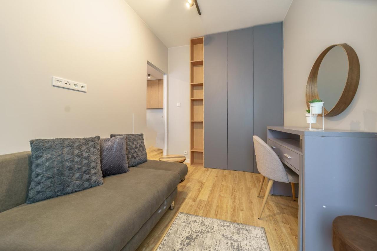 Bright And Charming- Golden Apartments- City Center&S18 Warsawa Bagian luar foto