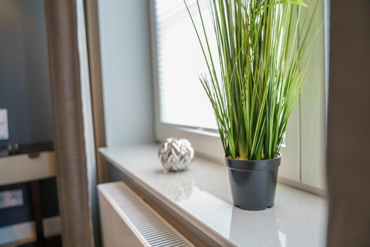 Bright And Charming- Golden Apartments- City Center&S18 Warsawa Bagian luar foto