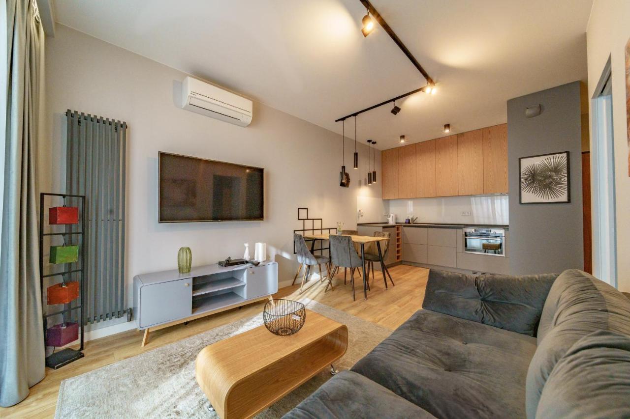 Bright And Charming- Golden Apartments- City Center&S18 Warsawa Bagian luar foto