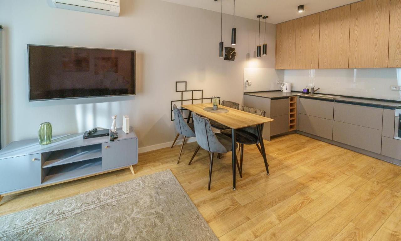Bright And Charming- Golden Apartments- City Center&S18 Warsawa Bagian luar foto