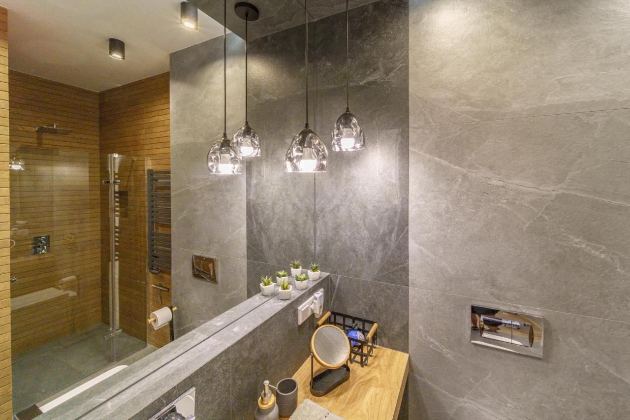 Bright And Charming- Golden Apartments- City Center&S18 Warsawa Bagian luar foto